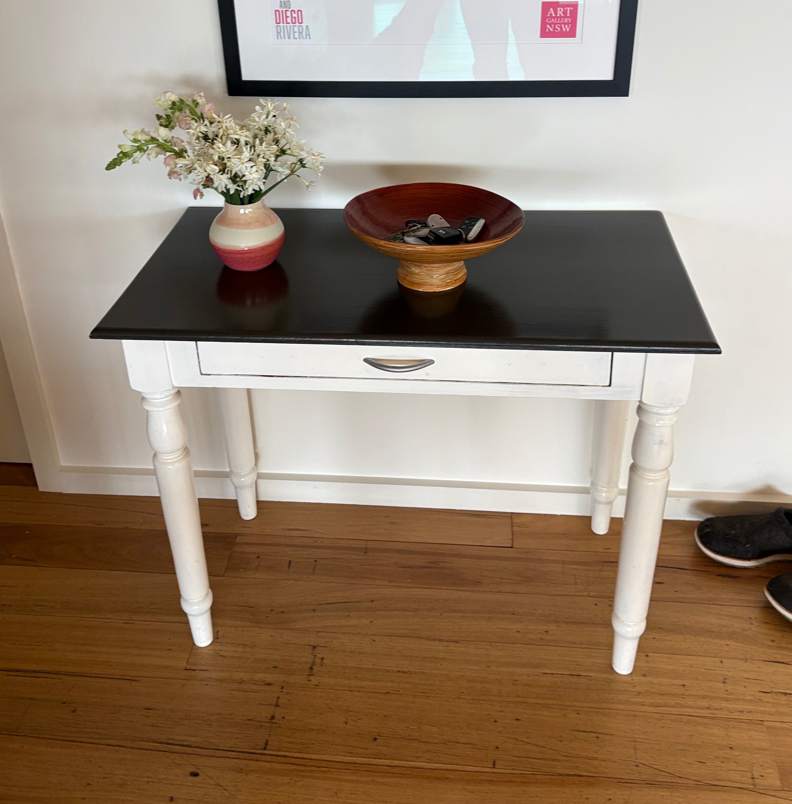 Hall table