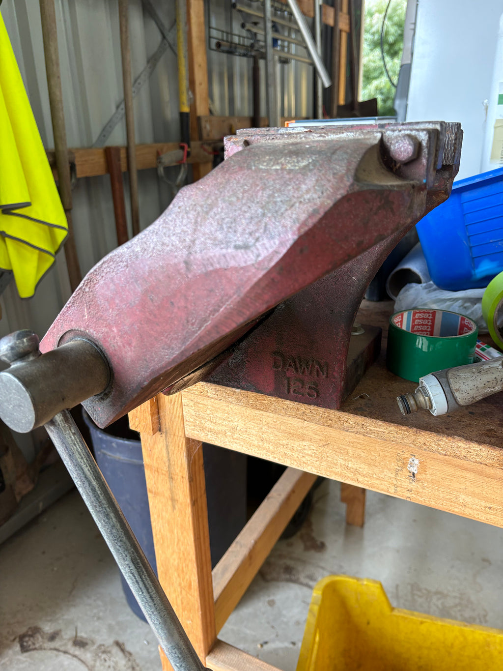 Dawn 125mm offset bench vice